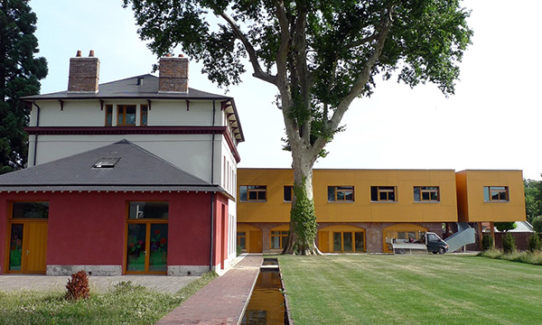 Villa Calderon – Parc urbain avec 6 logements et 1 atelier d’artistes à LOUVIERS